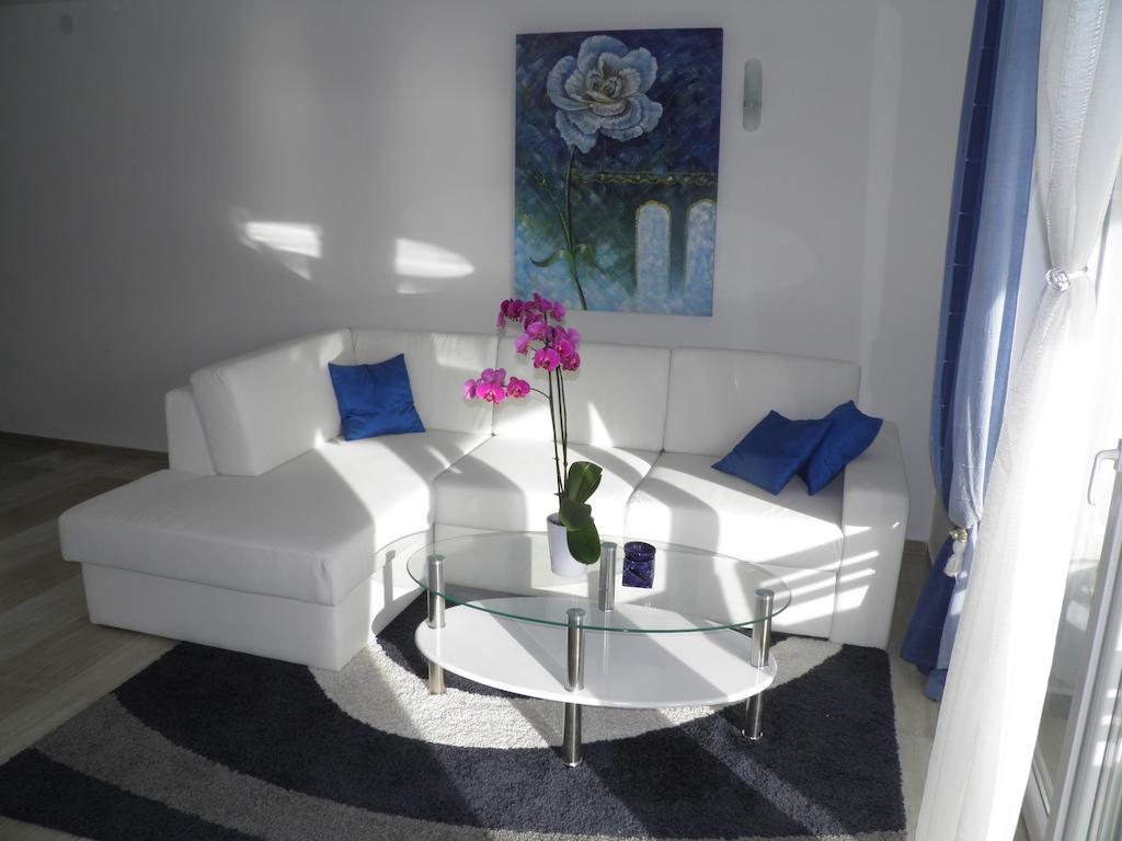 Apartments Perla Dinjiska ภายนอก รูปภาพ