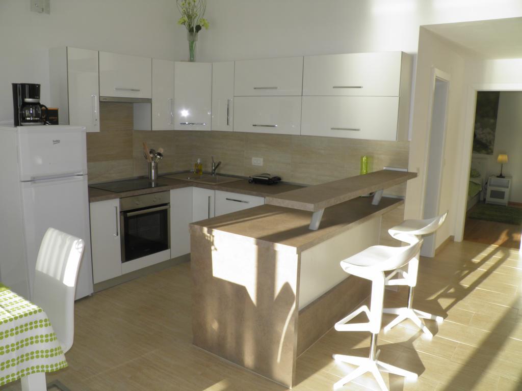 Apartments Perla Dinjiska ภายนอก รูปภาพ
