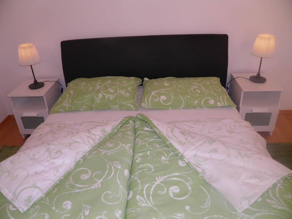 Apartments Perla Dinjiska ภายนอก รูปภาพ