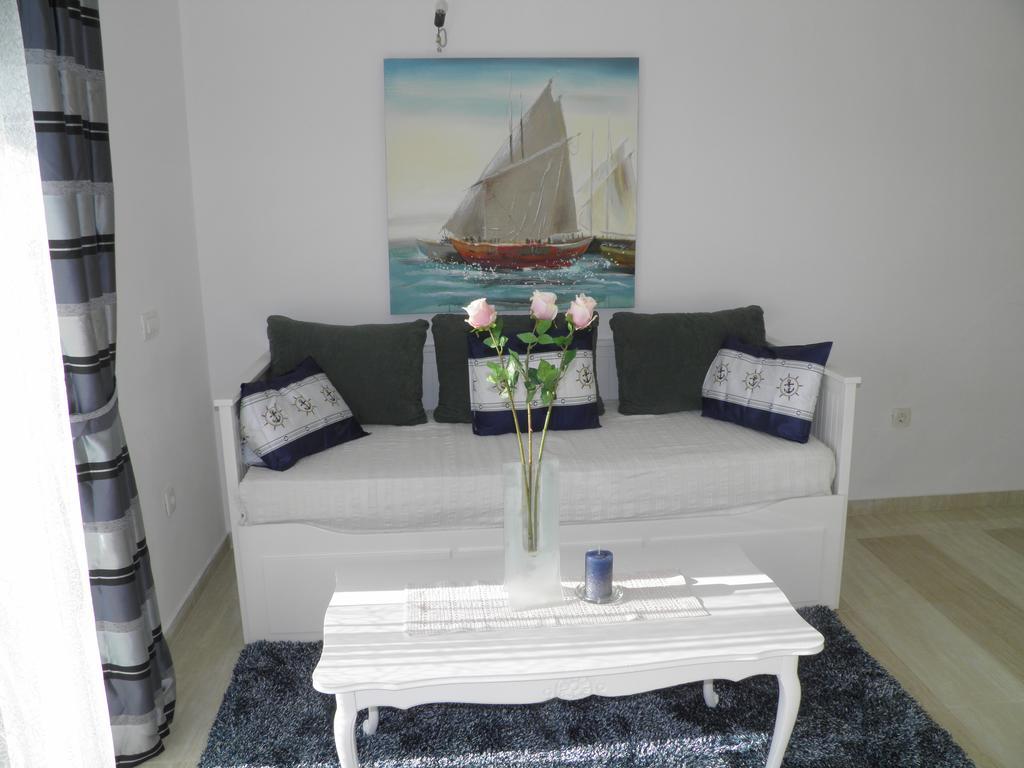 Apartments Perla Dinjiska ภายนอก รูปภาพ