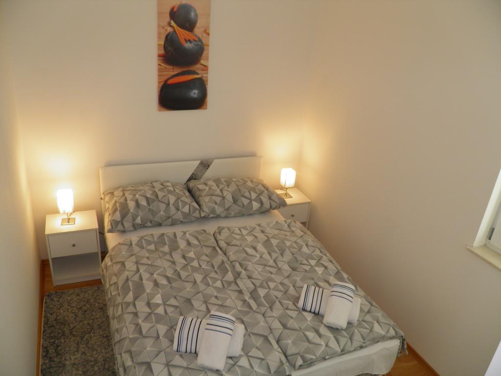 Apartments Perla Dinjiska ภายนอก รูปภาพ